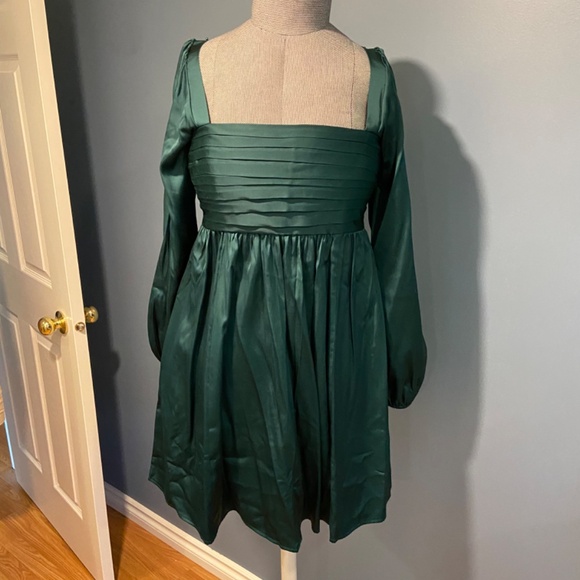 Abercrombie & Fitch Emerson Satin Long Sleeve Mini Dress - Picture 4 of 5